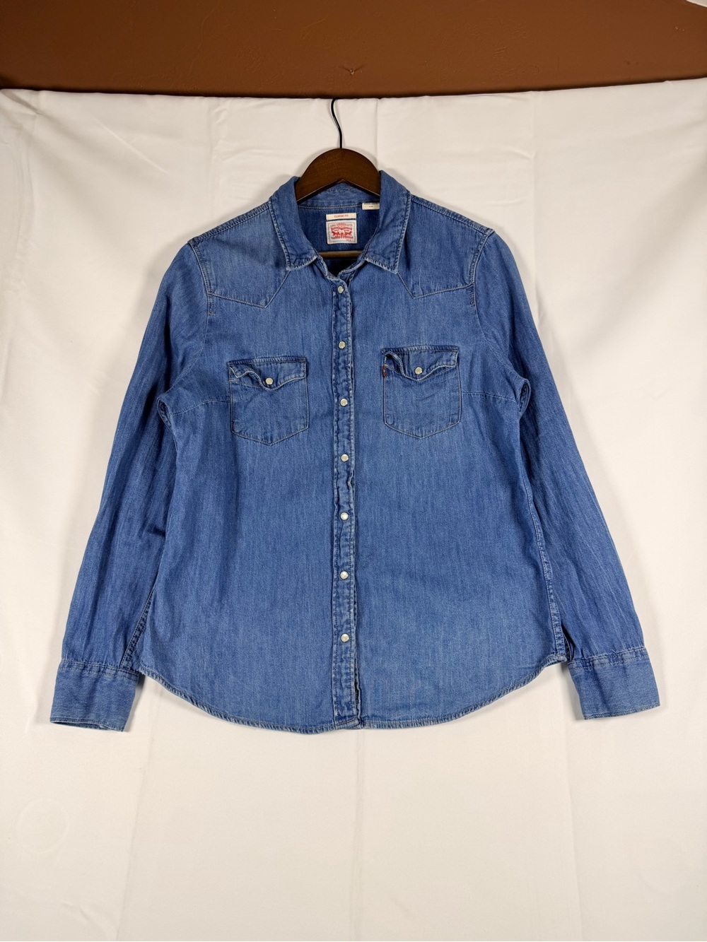 LEVI’S Women’s Size L Shirt Top Denim Jean Pearl Snap Western Style Red Tab - Picture 2 of 16